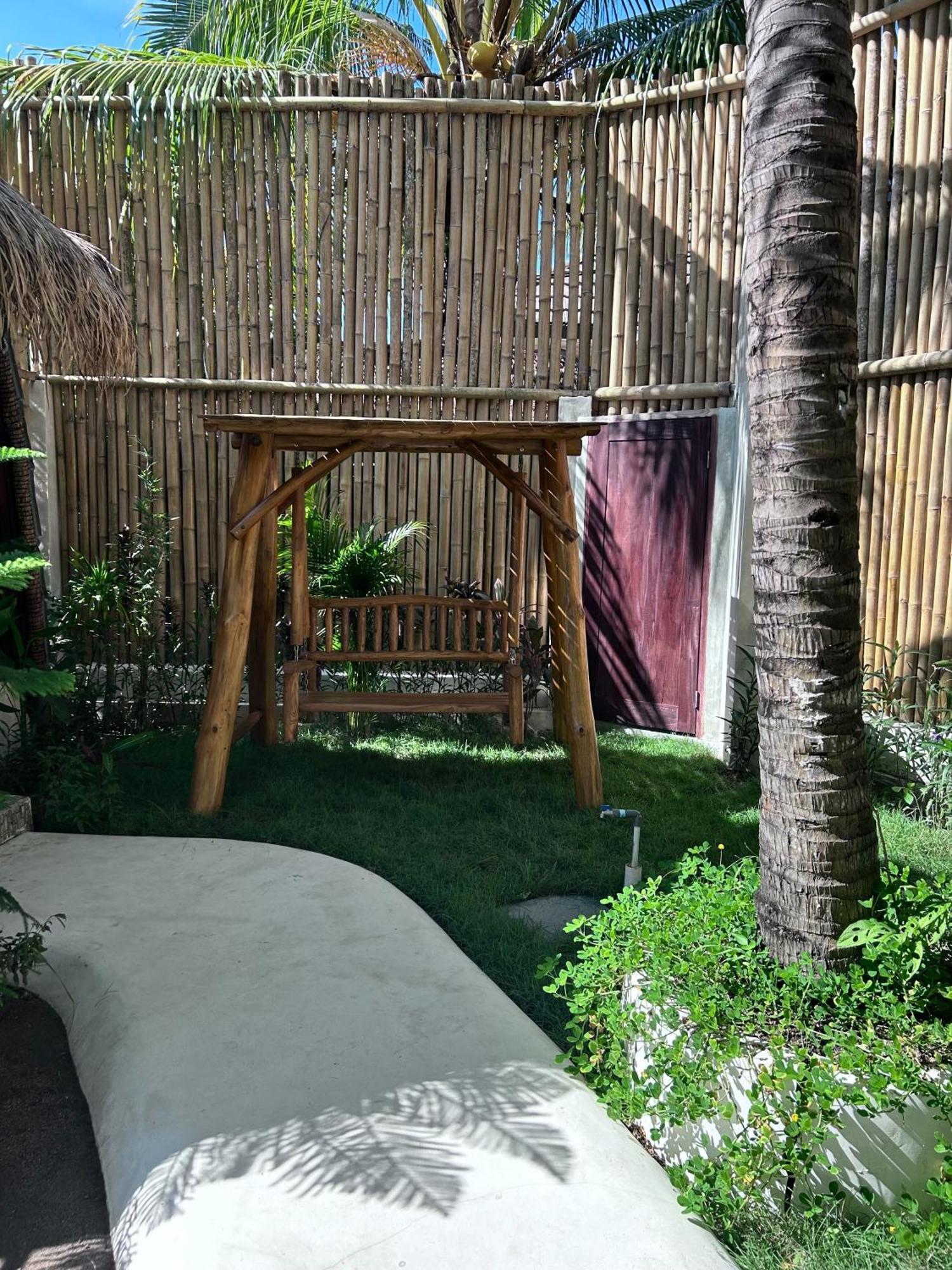 Tricky Trees Sunset Bungalows Gili Air Esterno foto