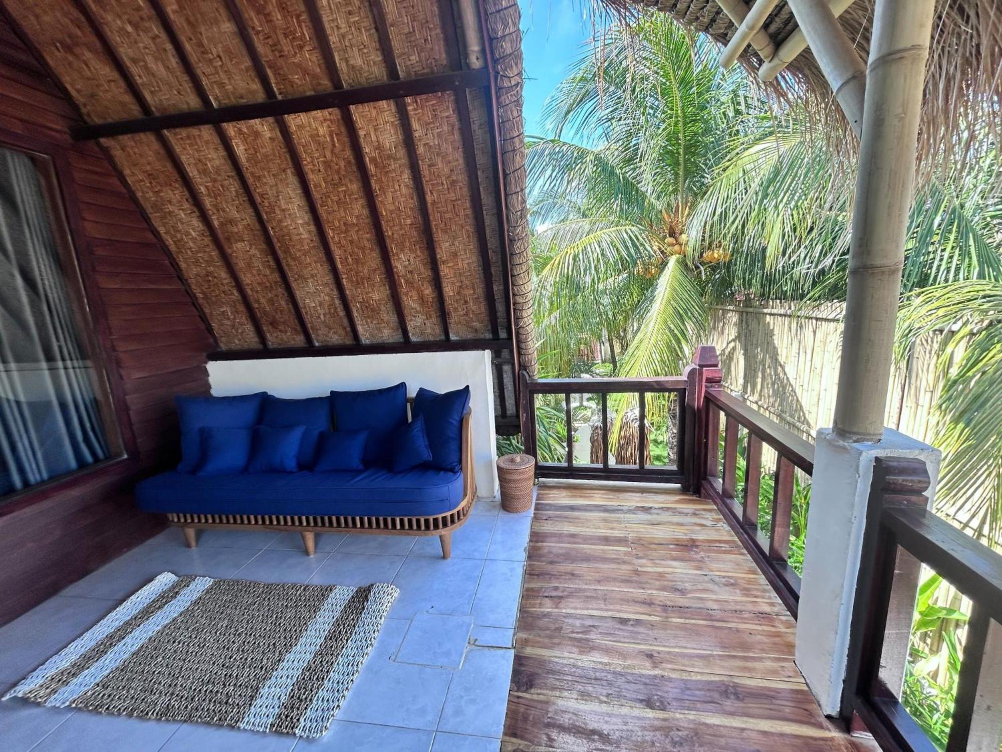 Tricky Trees Sunset Bungalows Gili Air Esterno foto