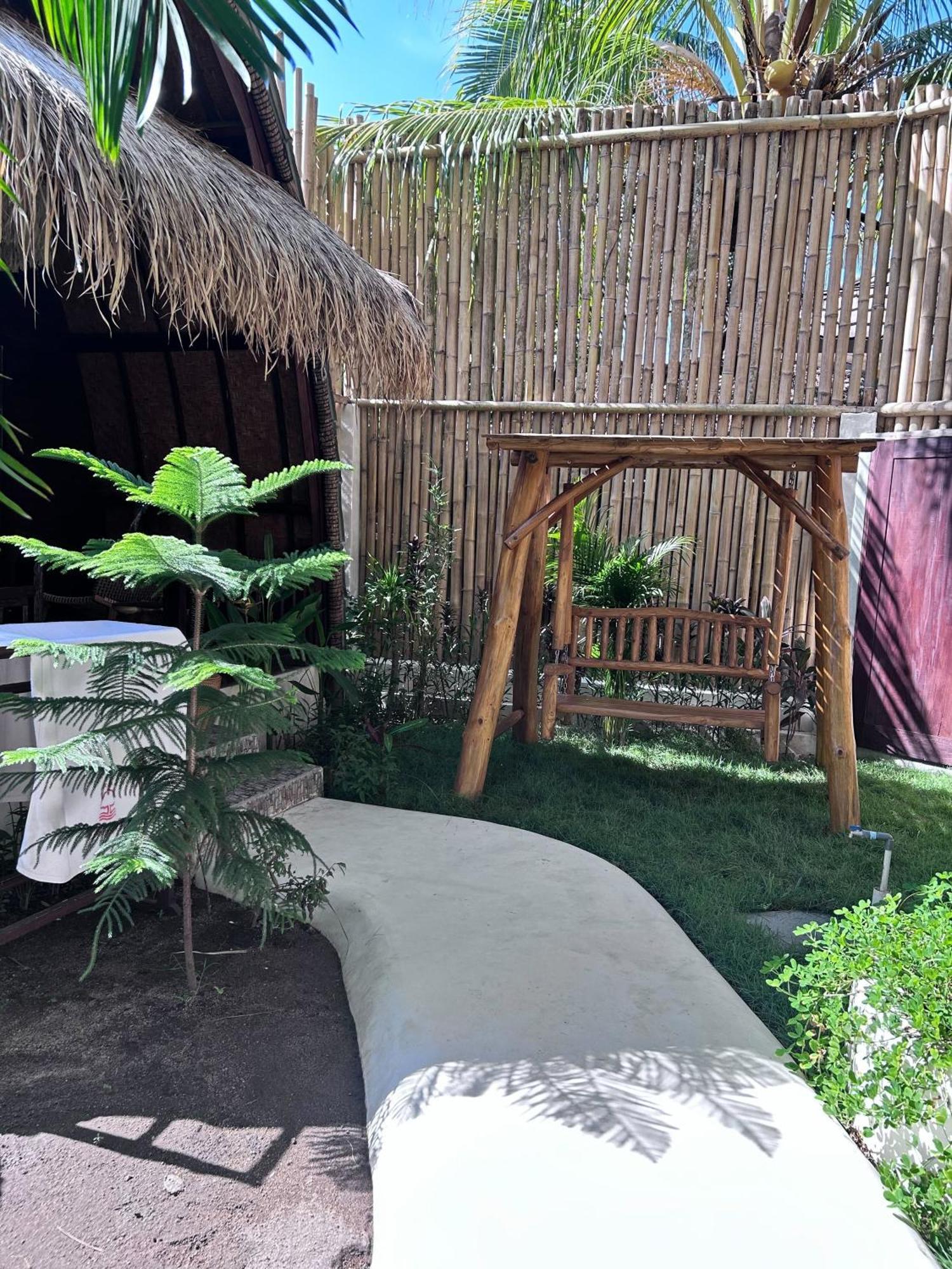 Tricky Trees Sunset Bungalows Gili Air Esterno foto